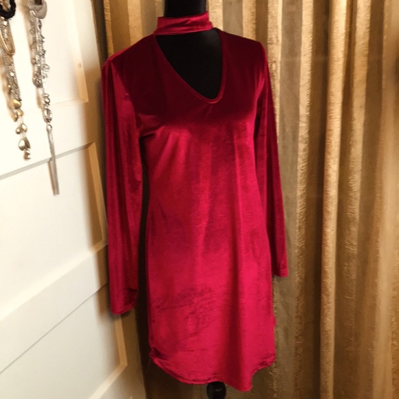 Red velvet cool attitude dress - Picture 1 of 3